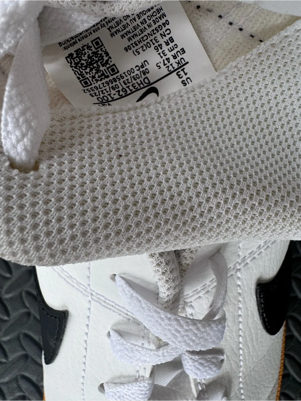 Nike classic low